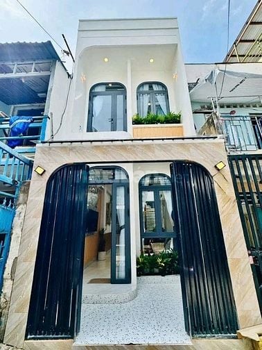 Kẹt vốn bán gấp nhà Hoa Sứ, p.2, Phú Nhuận. Giá 3,69 tỷ/57m2, hẻm 5m