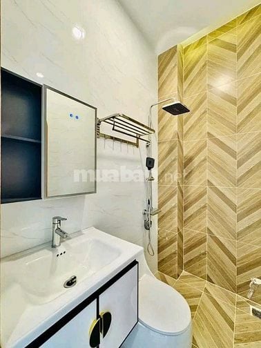Kẹt vốn bán gấp nhà Hoa Sứ, p.2, Phú Nhuận. Giá 3,69 tỷ/57m2, hẻm 5m