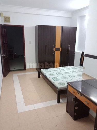 Sang hợp đồng căn hộ dịch vụ ngay cao lỗ Q8