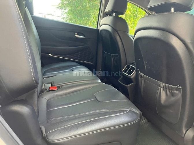 Gia đình bán xe Huyndai Santa Fe bản máy dầu SX 2019