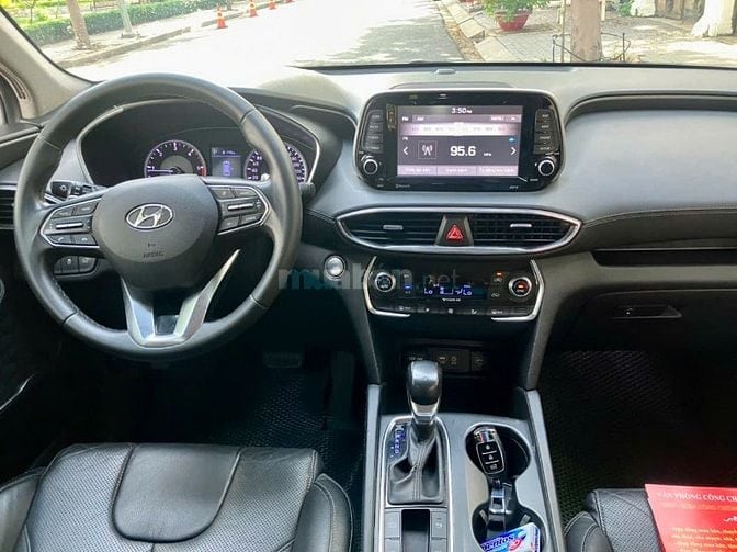Gia đình bán xe Huyndai Santa Fe bản máy dầu SX 2019