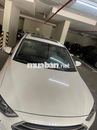 Hyundai Elantra 2018 2.0 AT - 10000 km