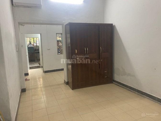 (Cực hiếm) CH tập thể TW, Số 4 Hoàng Diệu, 300m ra Hoàng Thành 5,8tr