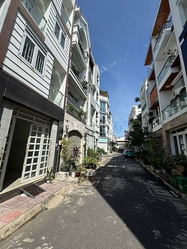 Cho thuê nhà 4 tầng 7 PN 7WC 7 BẾP tại Tô Hiệu Tân Phú