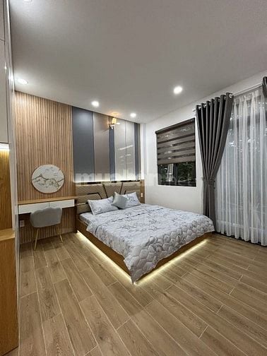 Bán gấp nhà ở đường Nguyễn Xuân Phụng, phường 2, quận 6, giá 2 tỷ 050 