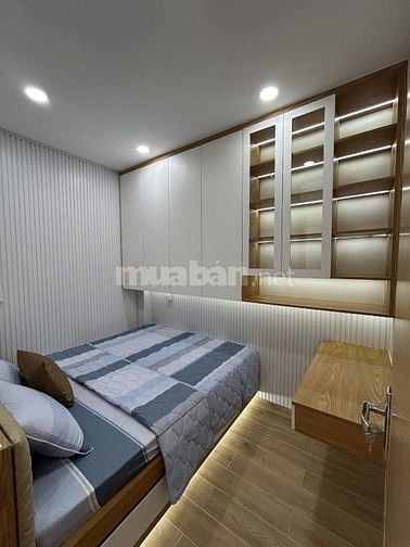 Bán gấp nhà ở đường Nguyễn Xuân Phụng, phường 2, quận 6, giá 2 tỷ 050 