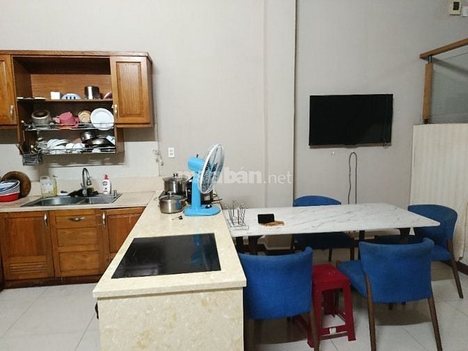 Nhà rộng ở không hết cho thuê lại 1 phòng thích hợp cho 1-2 người ở 