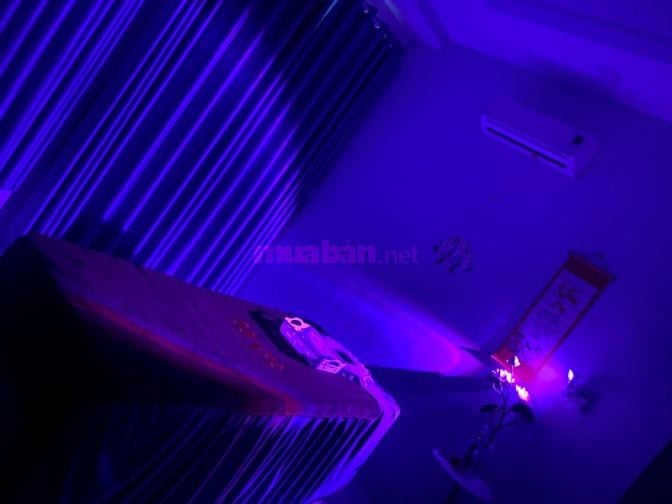 Sỏi Spa -Tuyển 2 KTV Massage Body (Có Lingam).Lương Cứng:25Tr+Tip