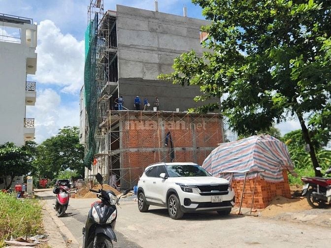 Bán đất đường xe hơi kế Phú Mỹ Hưng giá 6 tỷ 800 triệu 