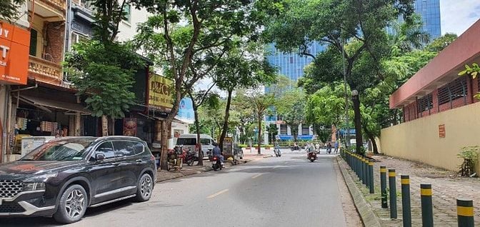 Bán nhà phố Phạm Tuấn Tài, DT 60 m2 x 7 tầng thang máy x 11 phòng
