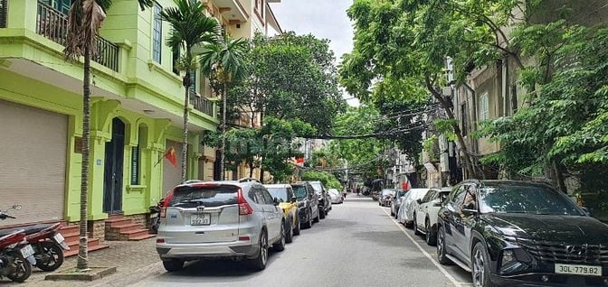 Bán nhà phố Phạm Tuấn Tài, DT 60 m2 x 7 tầng thang máy x 11 phòng