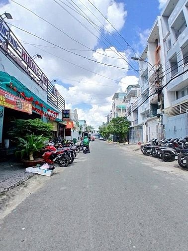 NGON BÁ CHÁY ! BÁN LÔ ĐẤT NỀN MT ĐƯỜNG SỐ 24 P11 Q6 (4X24) CHỈ 12,5 TỶ