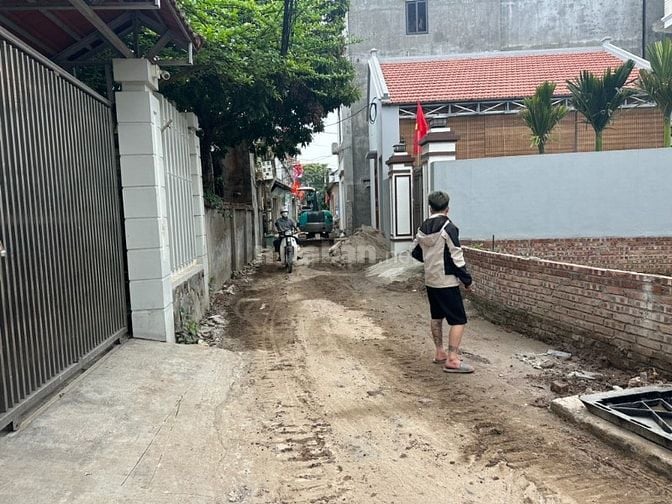 Chính chủ bán nhà 4 tầng 40m2 tại Mai Lâm Đông Anh ở ngay, giá chỉ 3,6