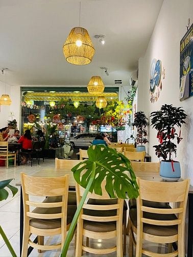 SANG NHƯỢNG NHÀ HÀNG CHAY DIỆN TÍCH 66M2