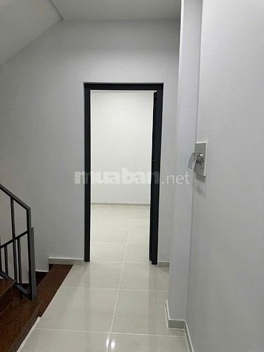 Cho thuê nhà hẻm ốc đào . thông ra Cống Quỳnh .  
