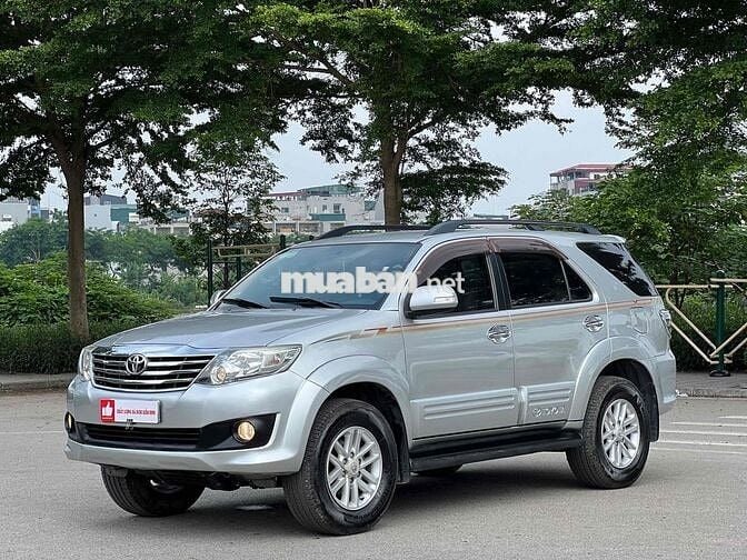 Toyota Fortuner 2012 2.7V 4x2 - 160000 km
