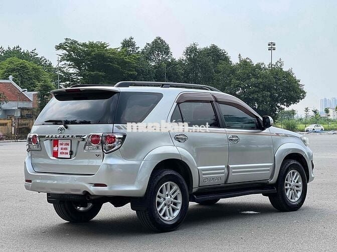 Toyota Fortuner 2012 2.7V 4x2 - 160000 km