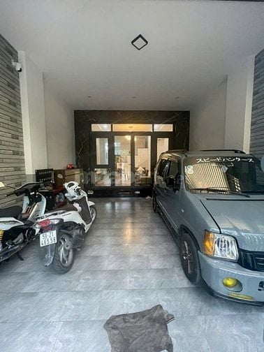 Bán nhà 5x20 1 trệt 2 lầu 4 phòng ngủ 3 tolet full nội thất