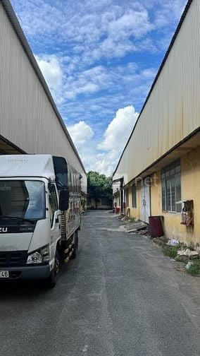 Cho thuê kho Xưởng có pccc DT từ 200m2 đến 2000m2 có Bảo vệ cổng