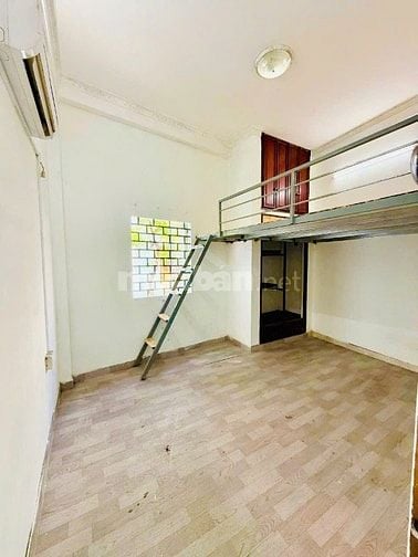 PHÒNG TRỌ NGAY CÔNG TY PHẦN MỀM QUANG TRUNG CÓ GÁC, CỬA SỔ