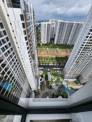 CẦN BÁN CĂN HỘ CAO CẤP MASTERI CENTRE POINT 2PN + 2WC