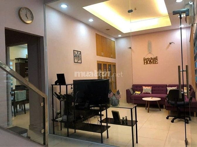 NC 2 MT Kinh Doanh Phan Văn Hân P.17 Bình Thạnh ngang 10x10m Trệt 2L