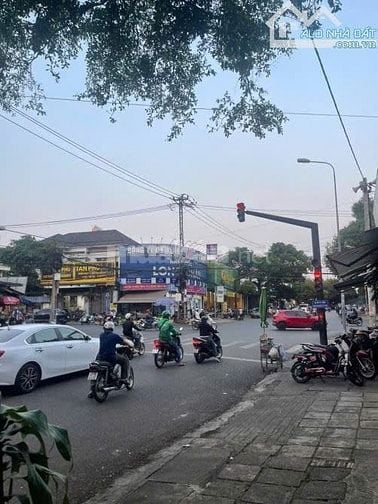 Bán đất mặt tiền Mai Hắc Đế (gần Ngã 4 Giải Phóng – Mai Hắc Đế)