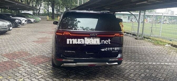 Kia Carnival 2024 2.2D Signature 7 ghế - 7500 km