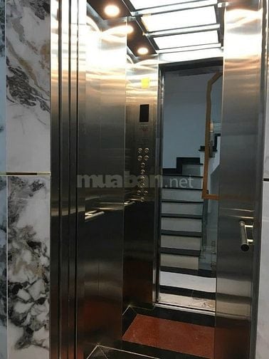 Chỉ 10.5Tỷ Nhà Mới Đẹp Kiến Trúc Tân Cổ Điển,TT Quận 11 Có thang maý