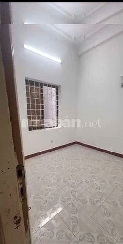 Nhà riêng ngõ phố bùi ngọc dương thanh nhàn dt45m2x3t giá 10tr