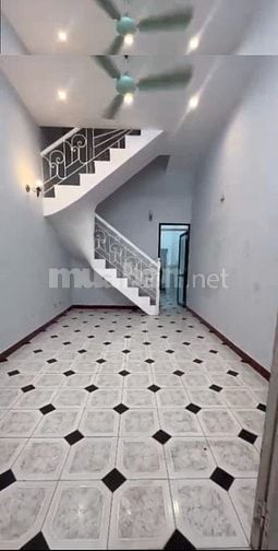 Nhà riêng ngõ phố bùi ngọc dương thanh nhàn dt45m2x3t giá 10tr