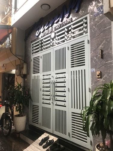Cho thuê nhà nguyên căn đường 3 tháng 2, Quận 10, 3,4x10m, 12tr