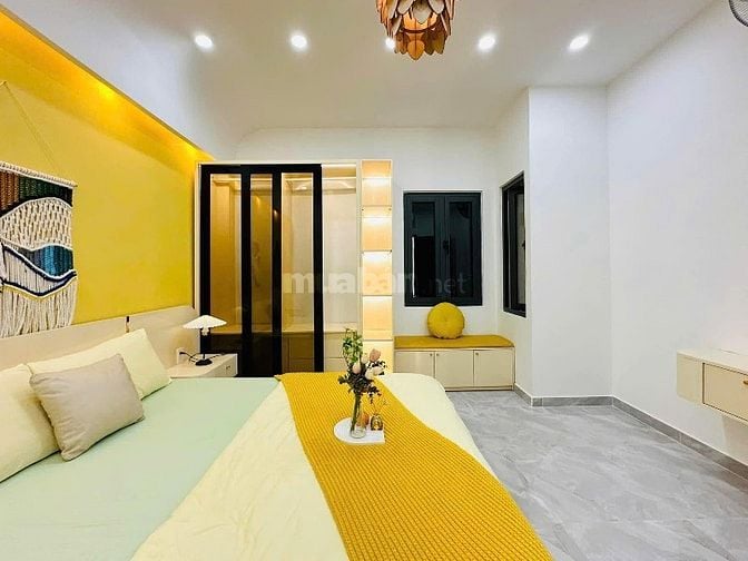 Bán nhà riêng tại Hoàng Hoa Thám, P5, Bình Thạnh, giá 2tỷ300tr, DT63m2