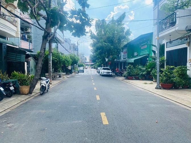 Bán nhà mặt tiền Lê Niệm, p Phú Thạnh 4x16m 4 lầu giá 10,5 tỷ