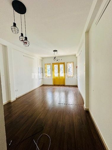 Cho thuê nhà mặt tiền đường Hoa Lan KDTD
