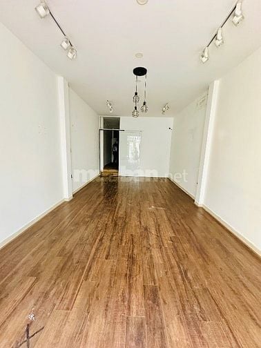 Cho thuê nhà mặt tiền đường Hoa Lan KDTD