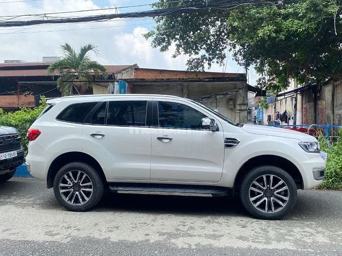 🚘 FORD EVEREST 2022 4x2 Bi-Turbo – Lô Cuối Cùng – Xe Đẹp Chuẩn Hãng