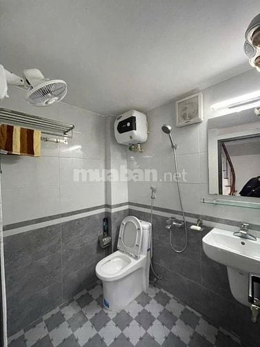 BÁN GẤP NHÀ MẶT TIỀN CHỢ BÌNH CHÁNH