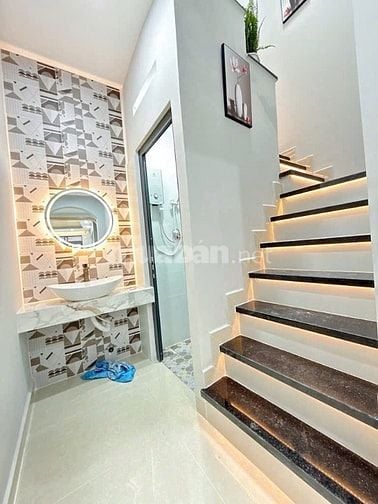 Nhà 1T2L đường Nguyễn Thái Bình, Tân Bình. Nhà đang có hợp đồng thuê