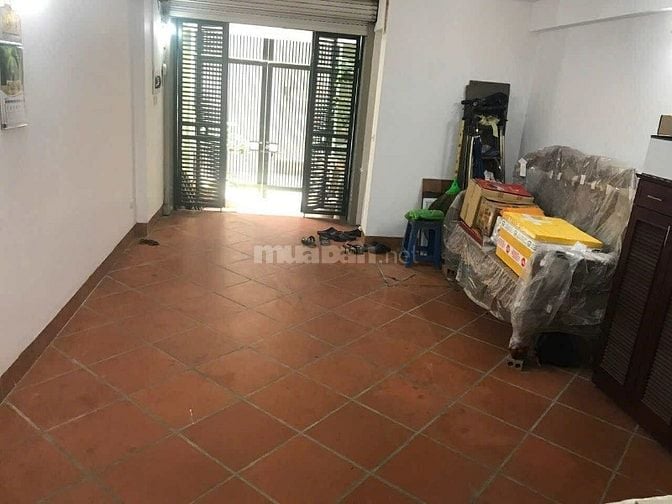 Cho thuê mặt bằng tầng 1 diện tích 70m2 ngõ oto tại Nguyễn Thị Định