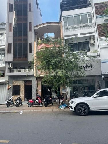 CƠ HỘI ĐẦU TƯ NHÀ PHỐ QUẬN 1 – GIÁ 27 TỶ – VỊ TRÍ SIÊU HOT