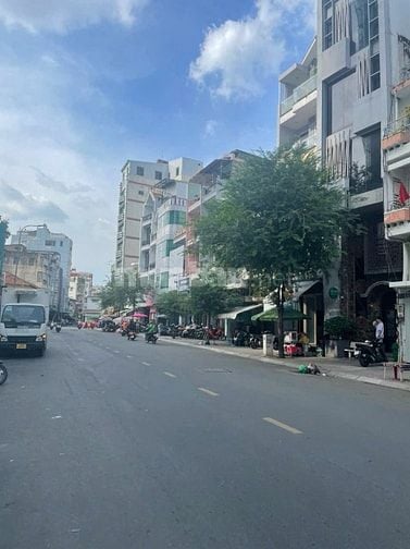 CƠ HỘI ĐẦU TƯ NHÀ PHỐ QUẬN 1 – GIÁ 27 TỶ – VỊ TRÍ SIÊU HOT