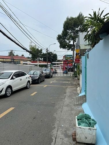 Bán đất lô góc hai mặt tiền đường Lê Văn Việt phường Hiệp Phú Q. 9,