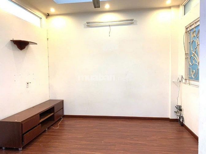 Bán Chung Cư 43 Hồ Văn Huê Phường 9 Phú Nhuận 50m2 2PN 1WC Lầu 2