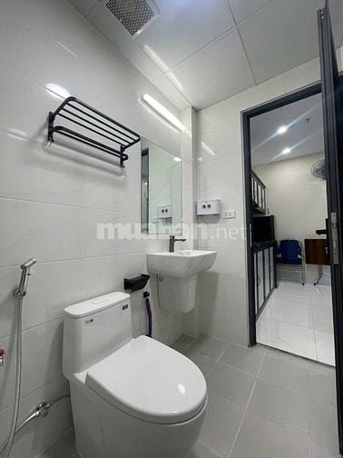 Cho thuê CH 2 phòng ngủ phố Bùi Xương Trạch, NT hiện đại, thang máy