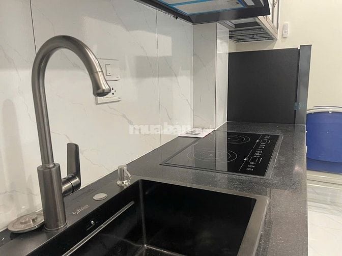Cho thuê CH 2 phòng ngủ phố Bùi Xương Trạch, NT hiện đại, thang máy