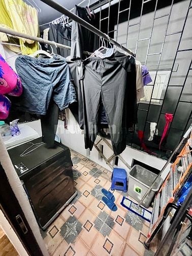 Bán nhà DT 40m2, 4 tầng phố Hoàng Hoa Thám, gần trường chợ, kinh doanh