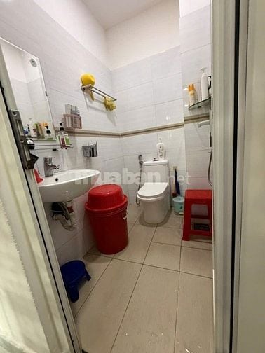 Bán nhà đường số 30, P.Tân Phong, Quận 7 