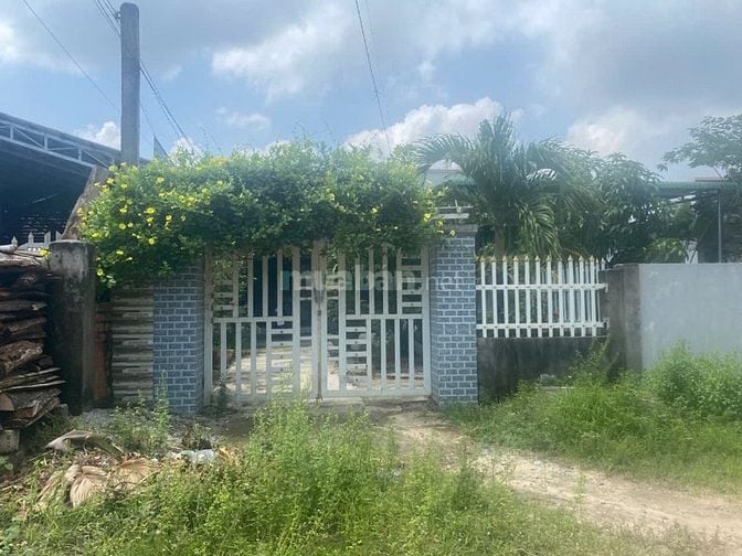 Căn Nhà Mặt Tiền Trung Tâm LaGi 336m2 Giá Cực Tốt Ra Biển 15 Phút