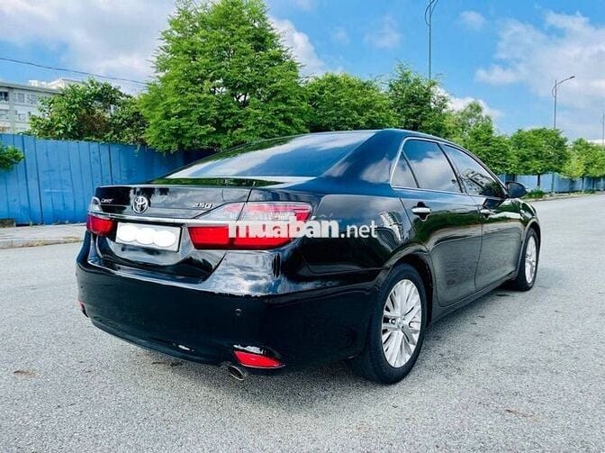Chính chủ bán Toyota Camry 2.5Q - Form mới